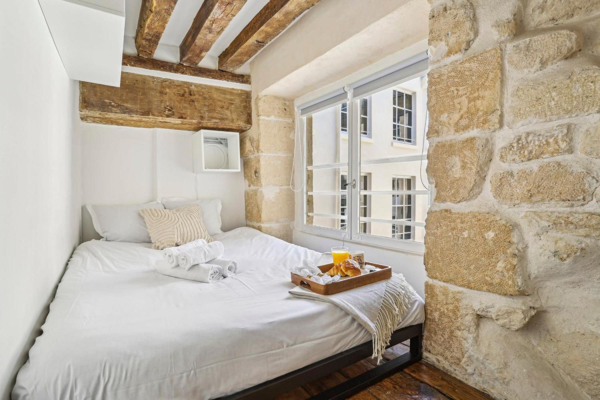 & Louvre - 1br - Cityapartmentstay Parijs